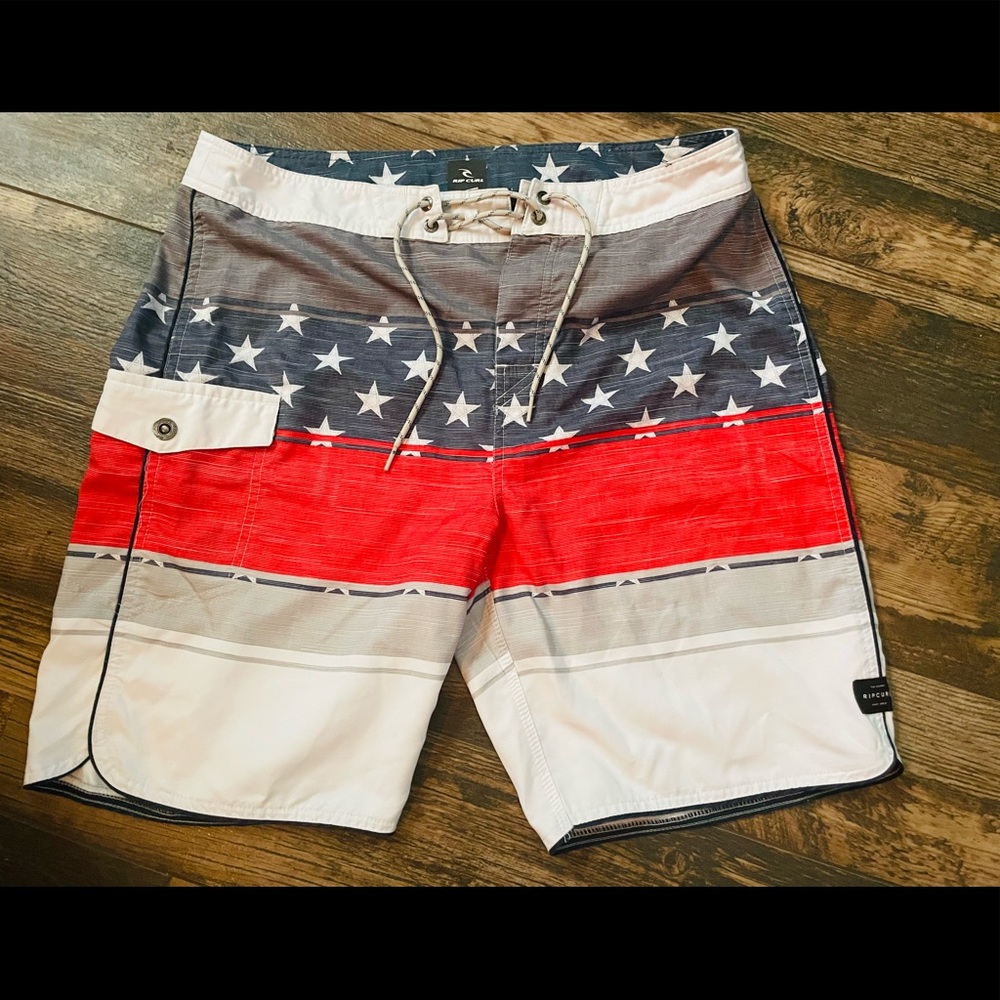 Rip Curl 🇺🇸 Board Shorts - Size 34